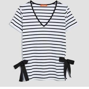 Joe Fresh short sleeve tee with ribbon side ties
